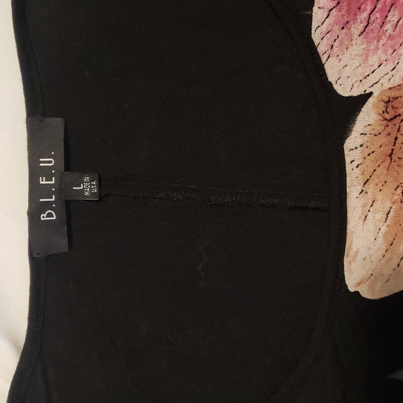B.L.E.U Sleeveless Blouse - Picture 4 of 5